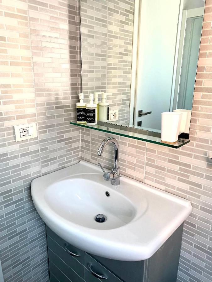 Monolocale Con Terrazzo Alle Porte Di Milano Bresso Eksteriør bilde